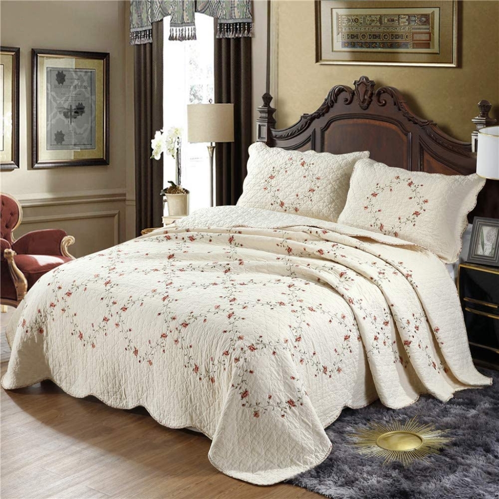 New unopened ROOMLIFE Floral embroidery Queen Quilt set